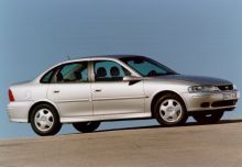 Opel Vectra CD  2.0i  16V     100 kw / 136 PS